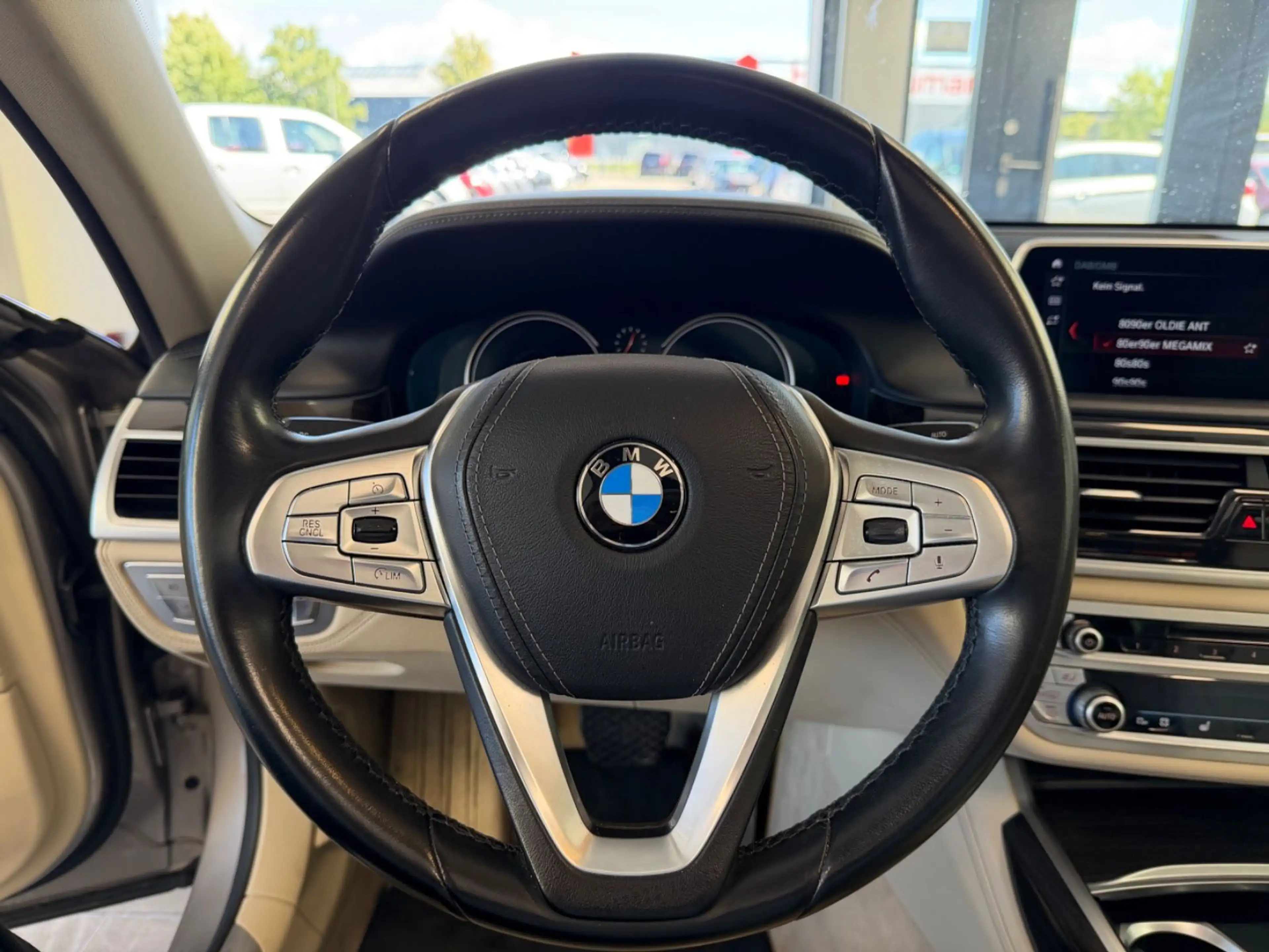 BMW 750 i xDrive | LASER | MASSAGE | HUD | 360° | AHK — photo 13