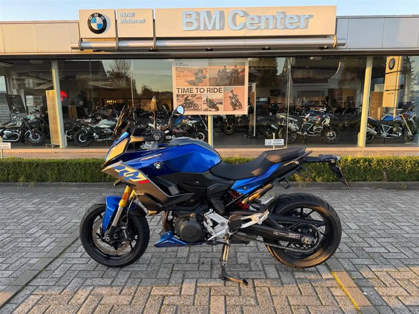 BMW F 900 XR Ex-DEMO | Oil Inclusive pakket Blauw - 1