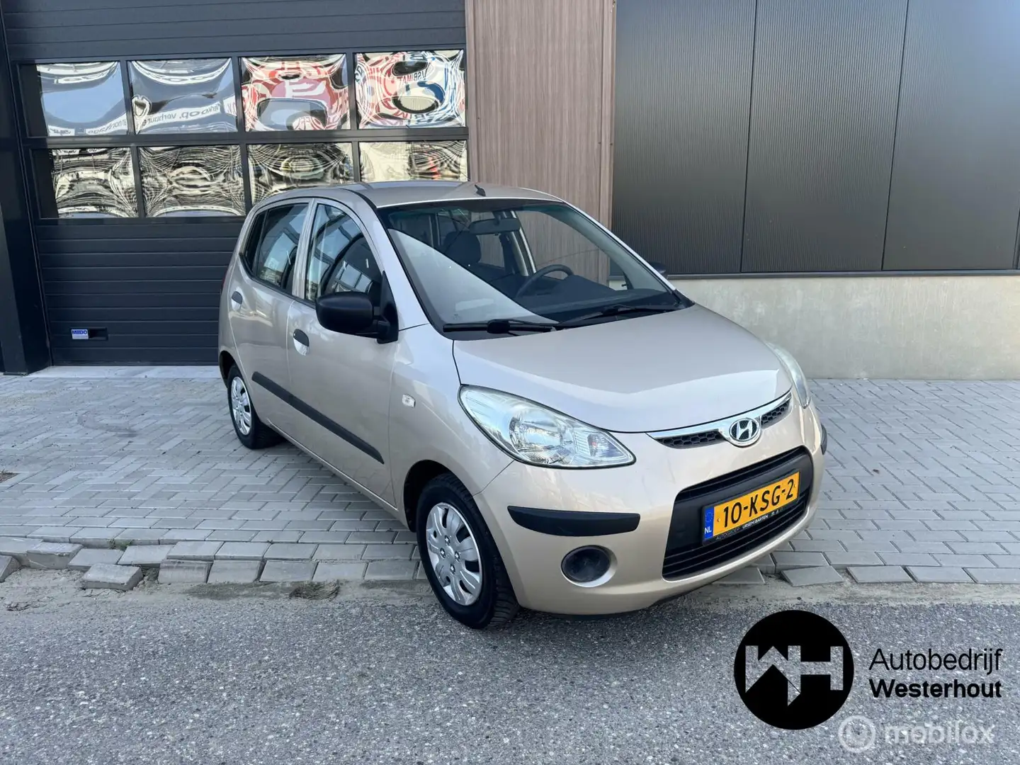 Hyundai i10 1.1 Active Cool Airco NAP KM Beige - 1