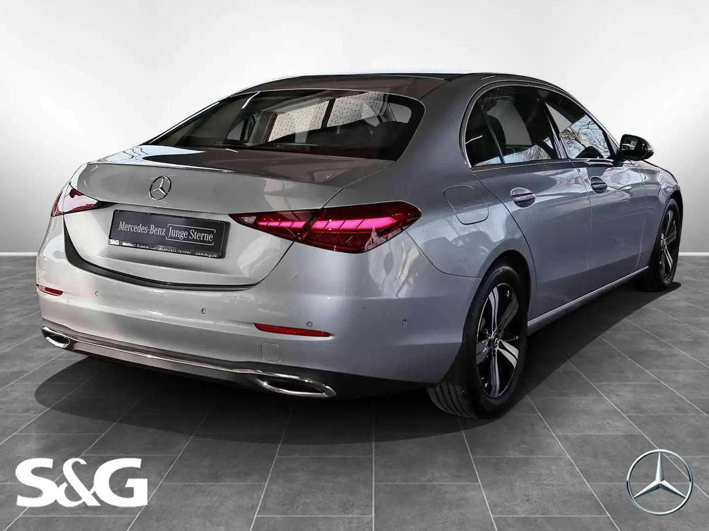 Mercedes-Benz C 180 AVANTGARDE LED+NAVI+17 ZOLL+KAMERA+CARPLAY Silber - 2
