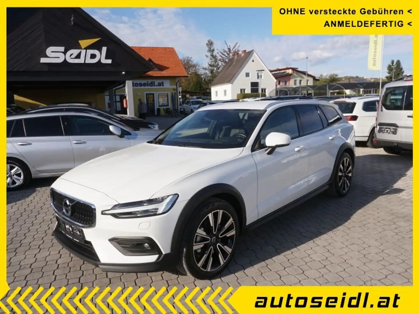 Volvo V60 Cross Country B4 AWD Pro Geartronic *TOPAUSSTATTU Weiß - 1