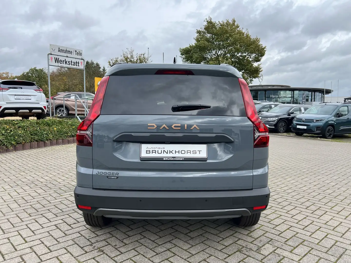 Dacia Jogger Hybrid 140 Extreme 7-Sitzer RFK+SHZ+LED Grau - 2