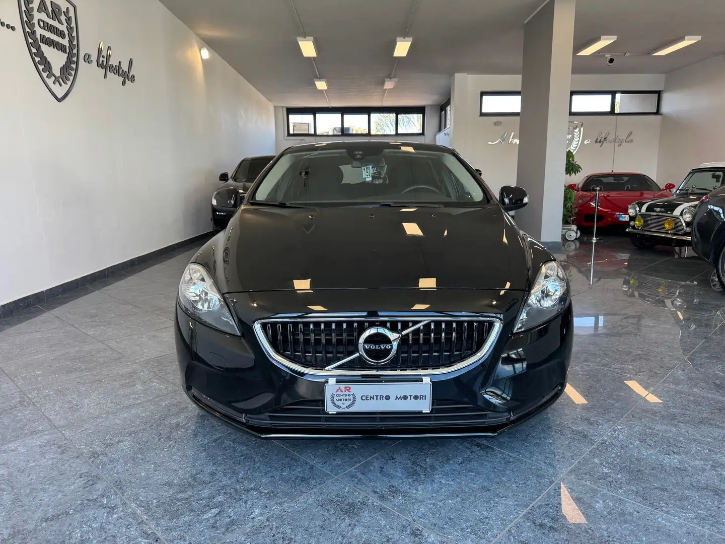 Volvo V40 V40 2.0 d2 my18 Cruise Bluetooth usb Pdc Stupenda Schwarz - 2