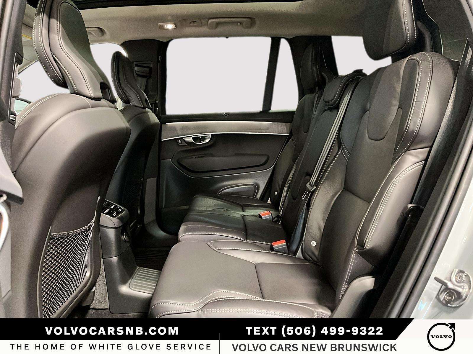 2026 Volvo XC90 T8 Ultra Dark Theme thumb 9