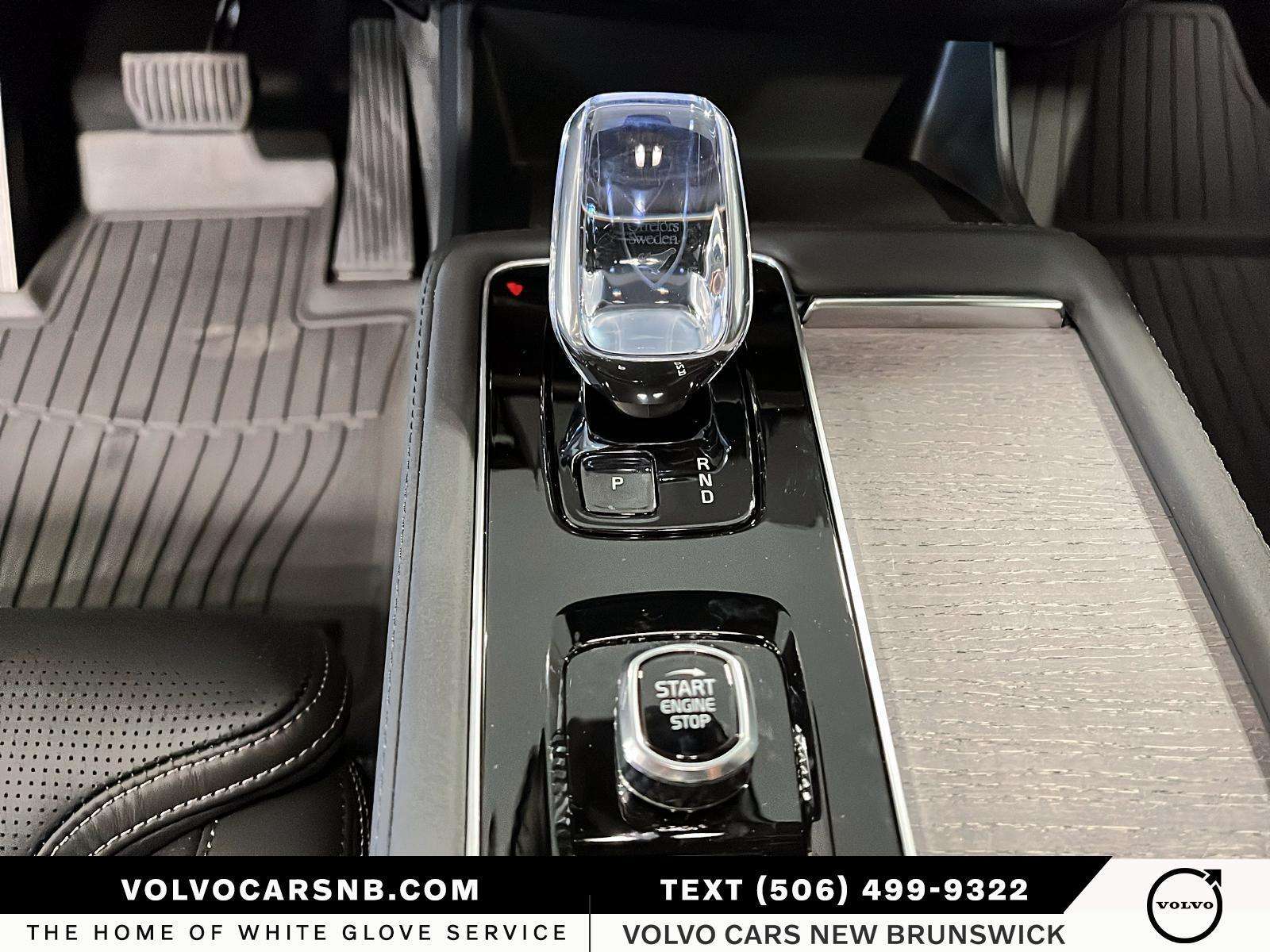 2026 Volvo XC90 T8 Ultra Dark Theme thumb 14