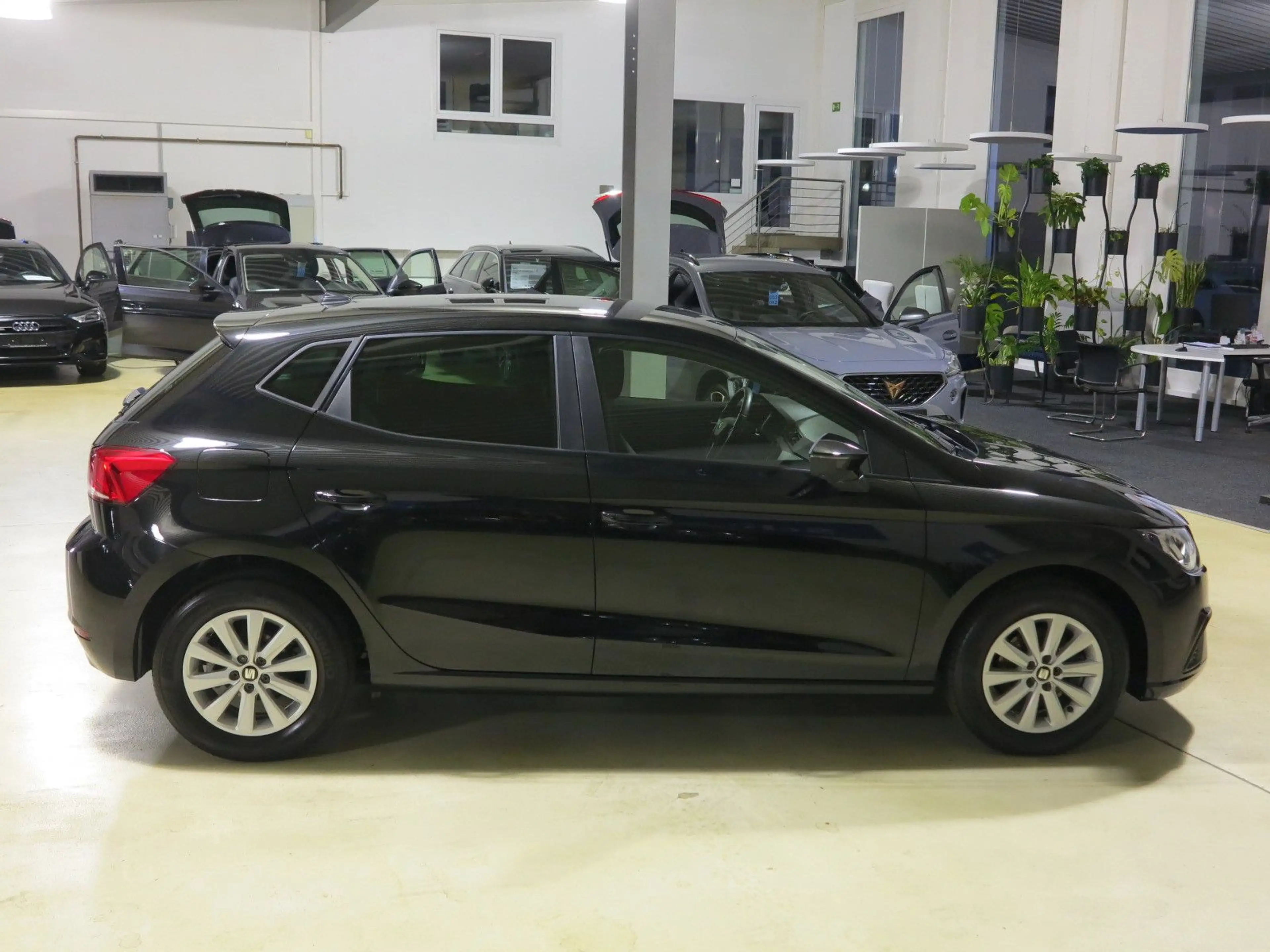 SEAT Ibiza 1.0 TSI S&S Style 2C-Clima GRA DAB LM15 — photo 13