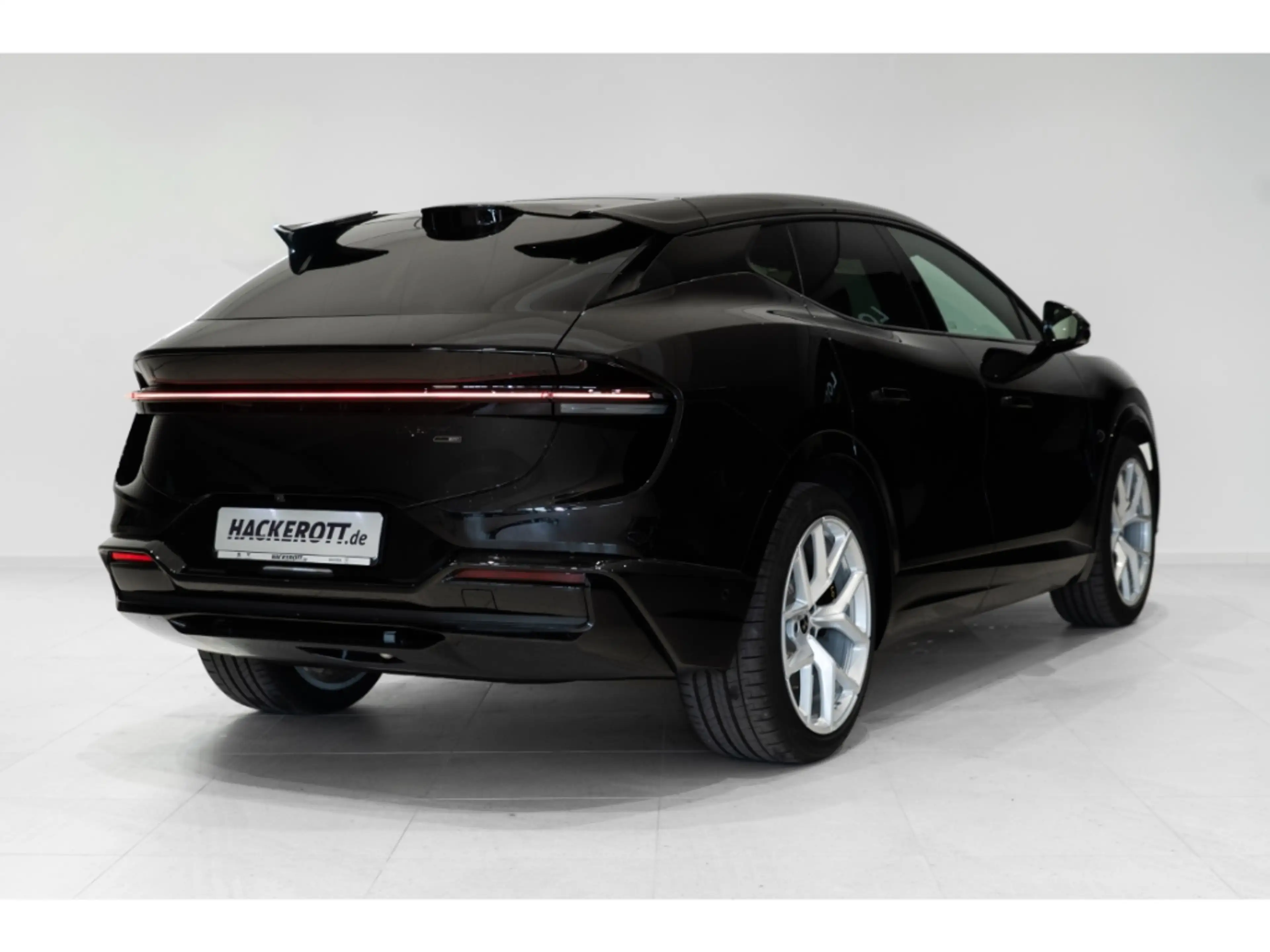 Lotus Eletre 600 GT SE Comfort seat pack, Black badge pack — photo 2