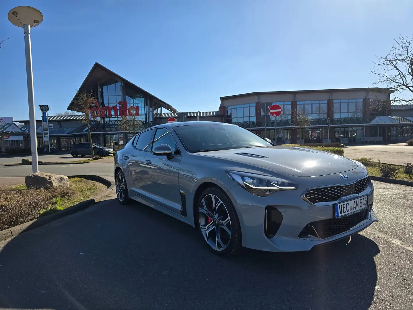 Kia Stinger Stinger+3.3+T-GDI+AWD+OPF+GT Šedá - 2