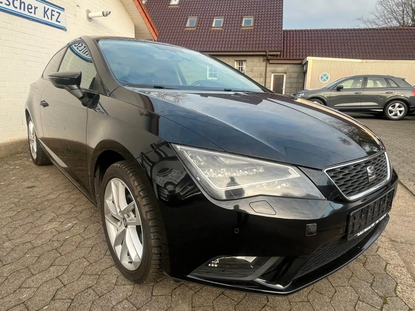 SEAT Leon SC Style LED Alcantara 17" LM Navi Sitzheiz Noir - 2