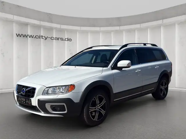 Volvo XC70 Summum AWD*2.Hand*Scheckheft*AHK*Leder*