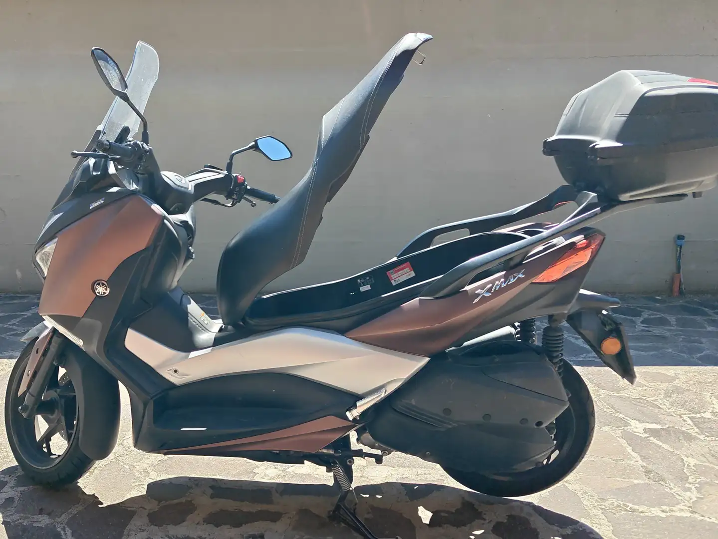 Yamaha X-Max 300 SH08 A 01 Hnědá - 1