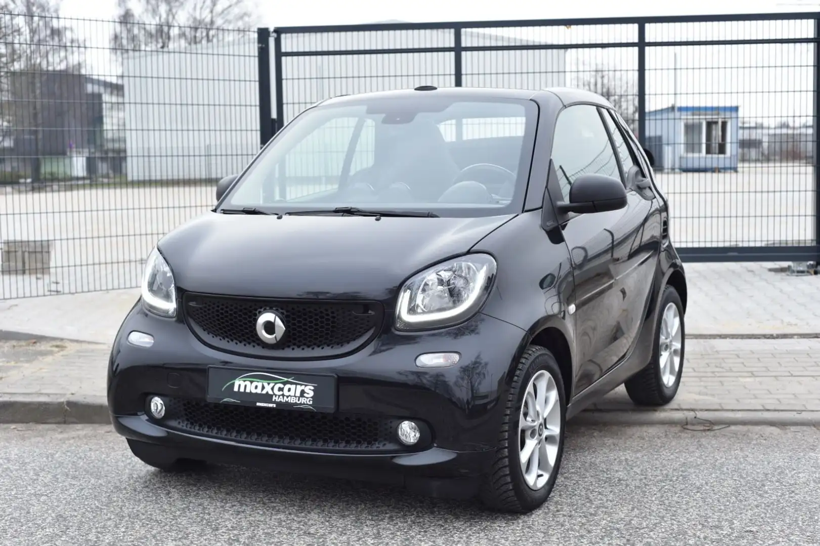 smart forTwo Cabrio TURBO 90PS CARPLAY AUTOMATIK Schwarz - 2