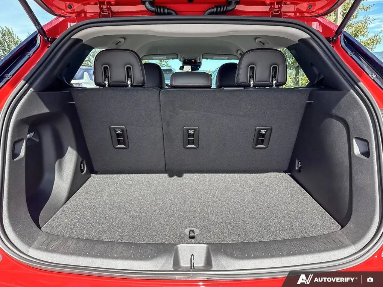 Chevrolet Bolt снимка Chevrolet Bolt