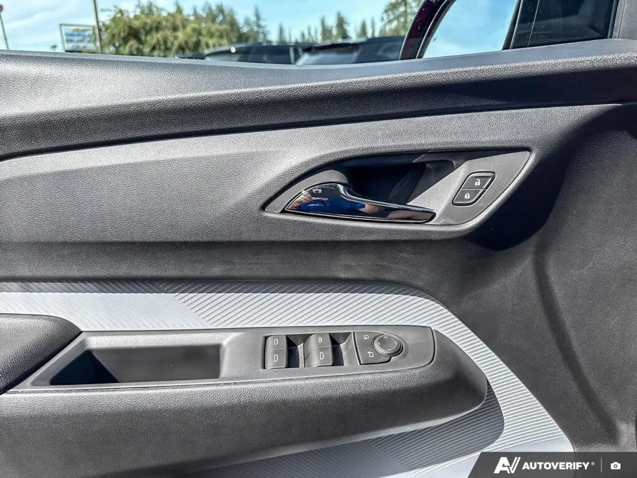 Chevrolet Bolt снимка Chevrolet Bolt