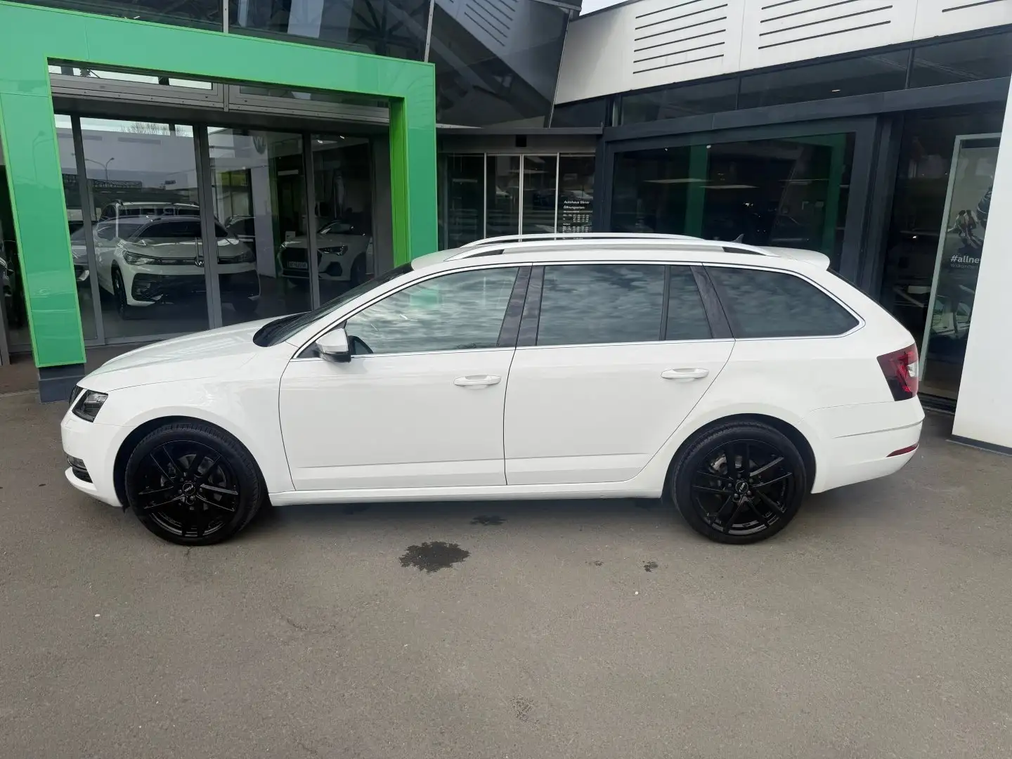Skoda Octavia Style Limited TDI DSG Weiß - 2