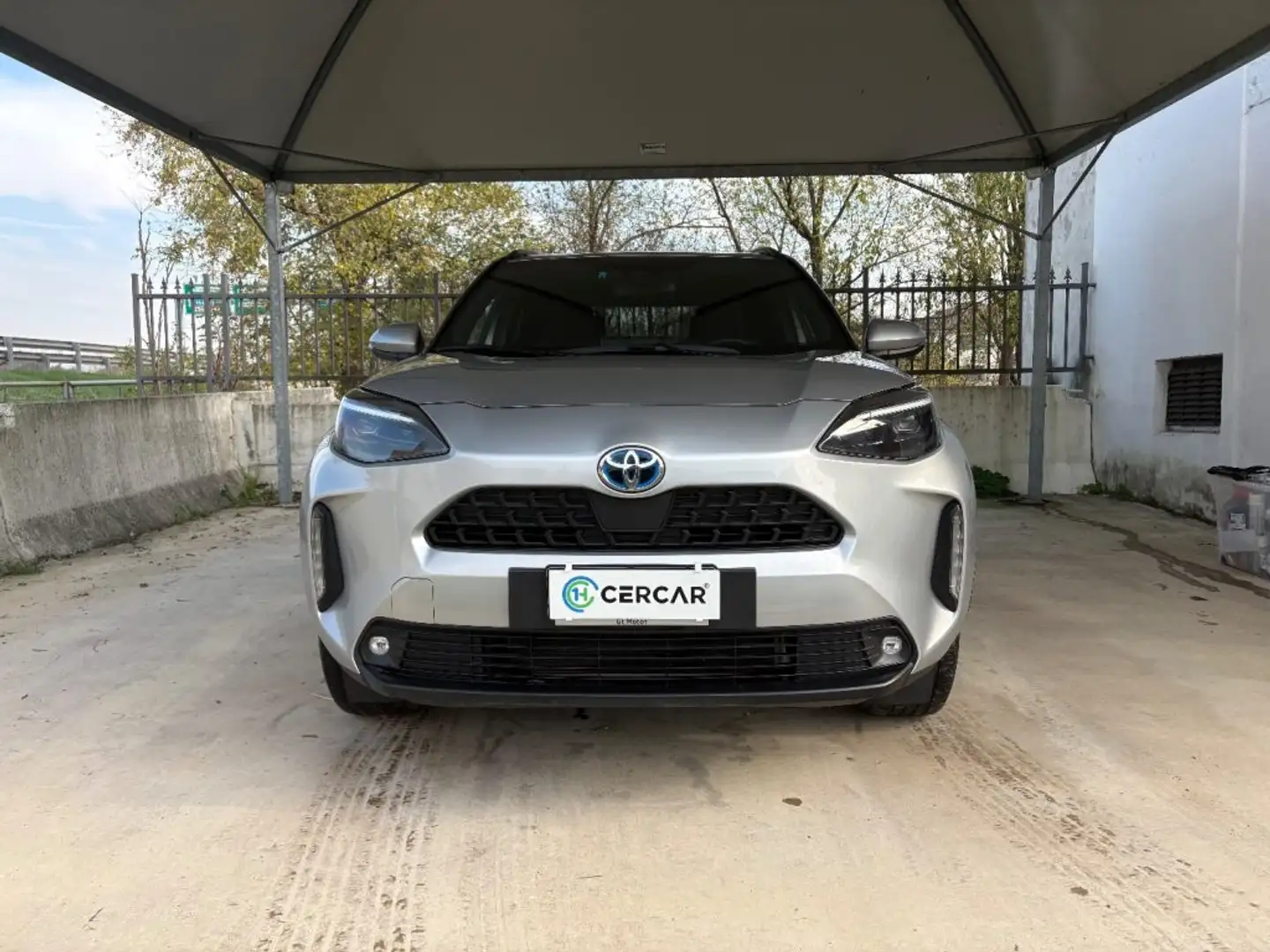 Toyota Yaris Cross 1.5 Hybrid 5p. E-CVT Trend Argent - 2