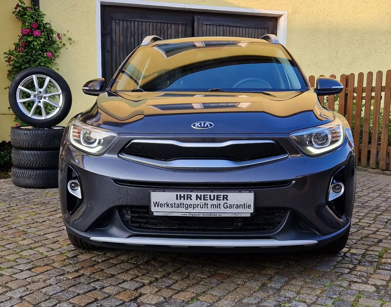 Kia Stonic "Vision"_Climatr_Android_Sitz + Lenkradh Grau - 2
