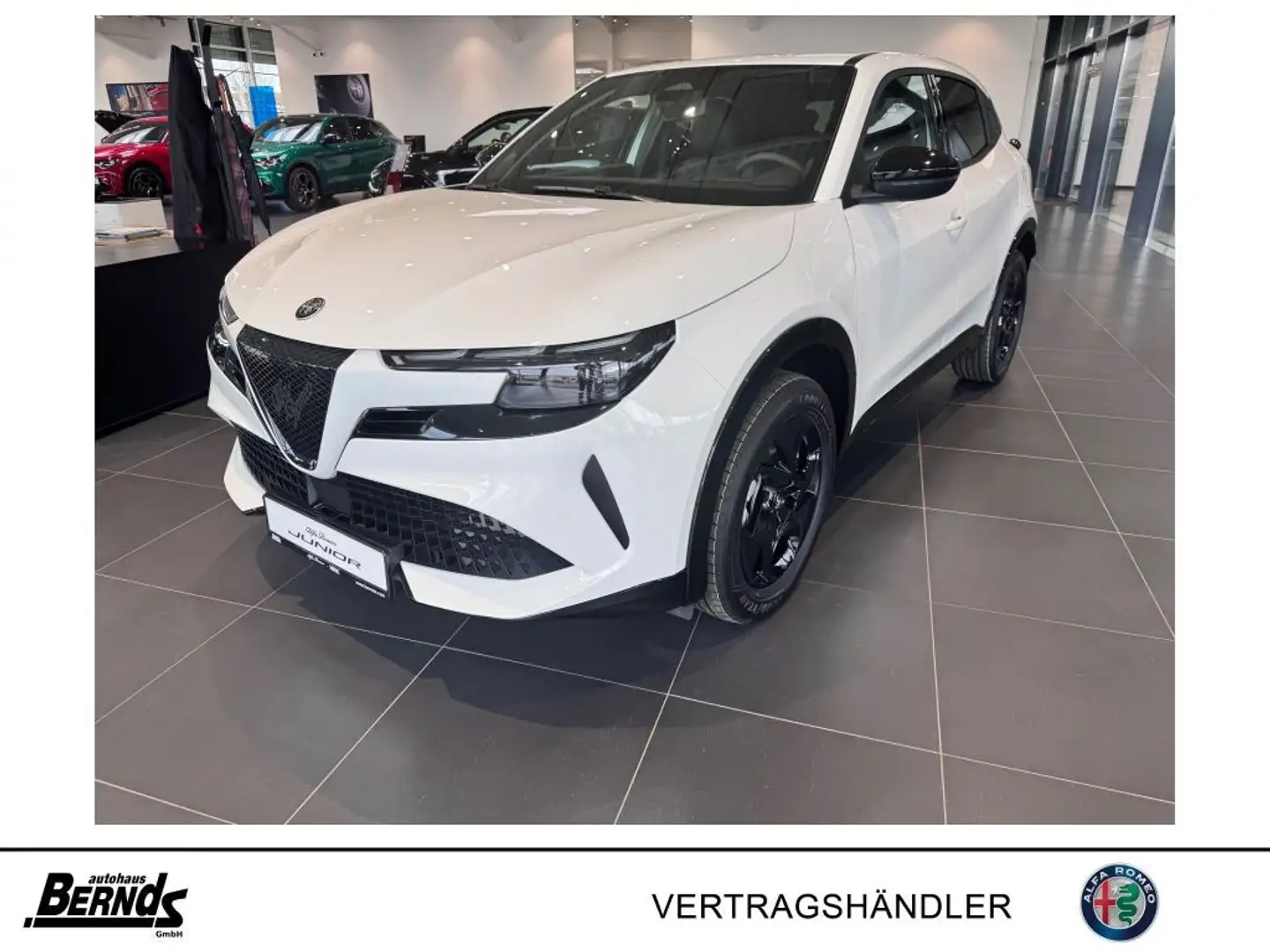 Alfa Romeo Junior 1.2 VGT Ibrida Ti Weiß - 1