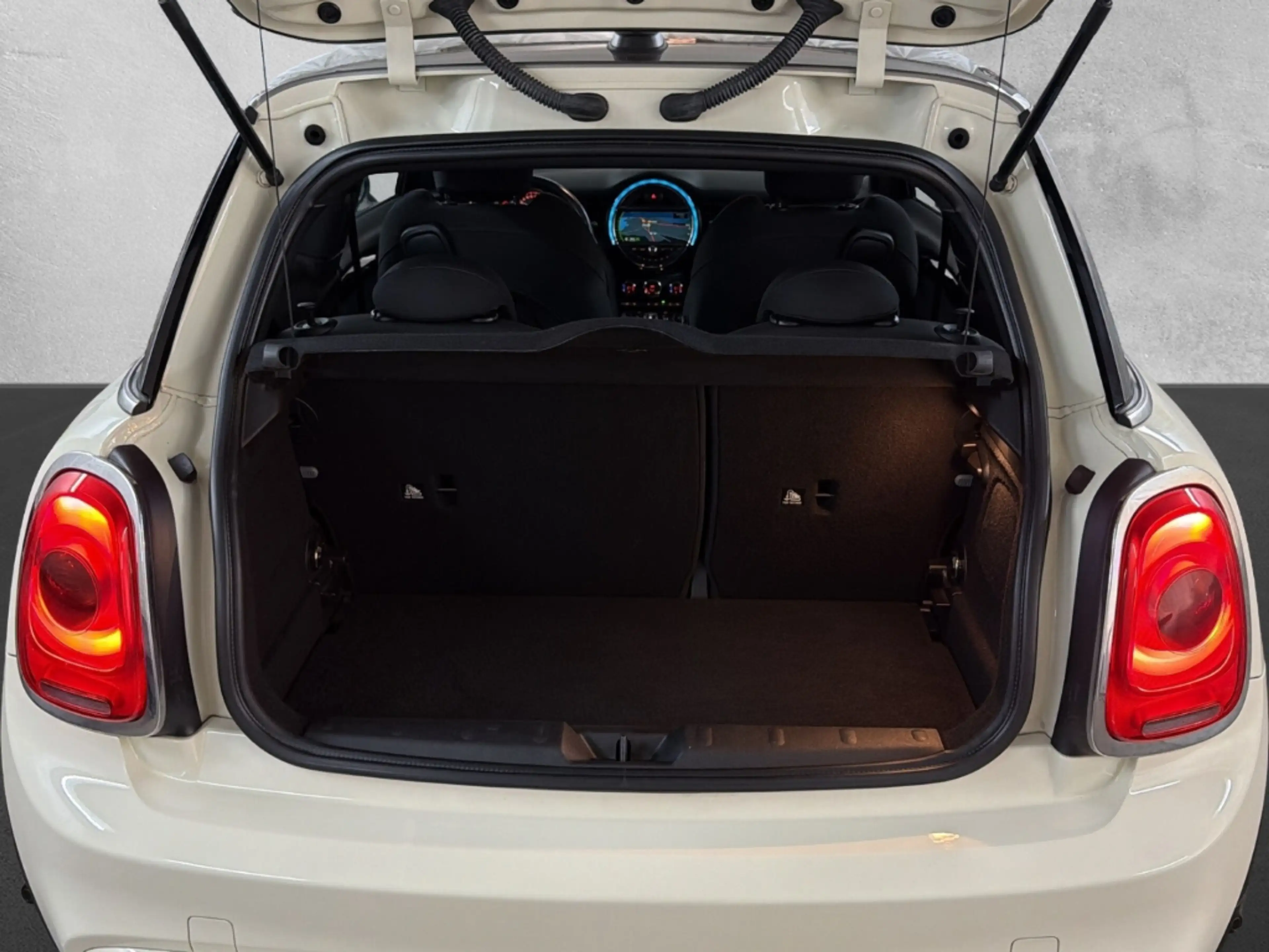 MINI Cooper S Seven Chili LED NAVI LEDER TEMPOMAT PDC — photo 10
