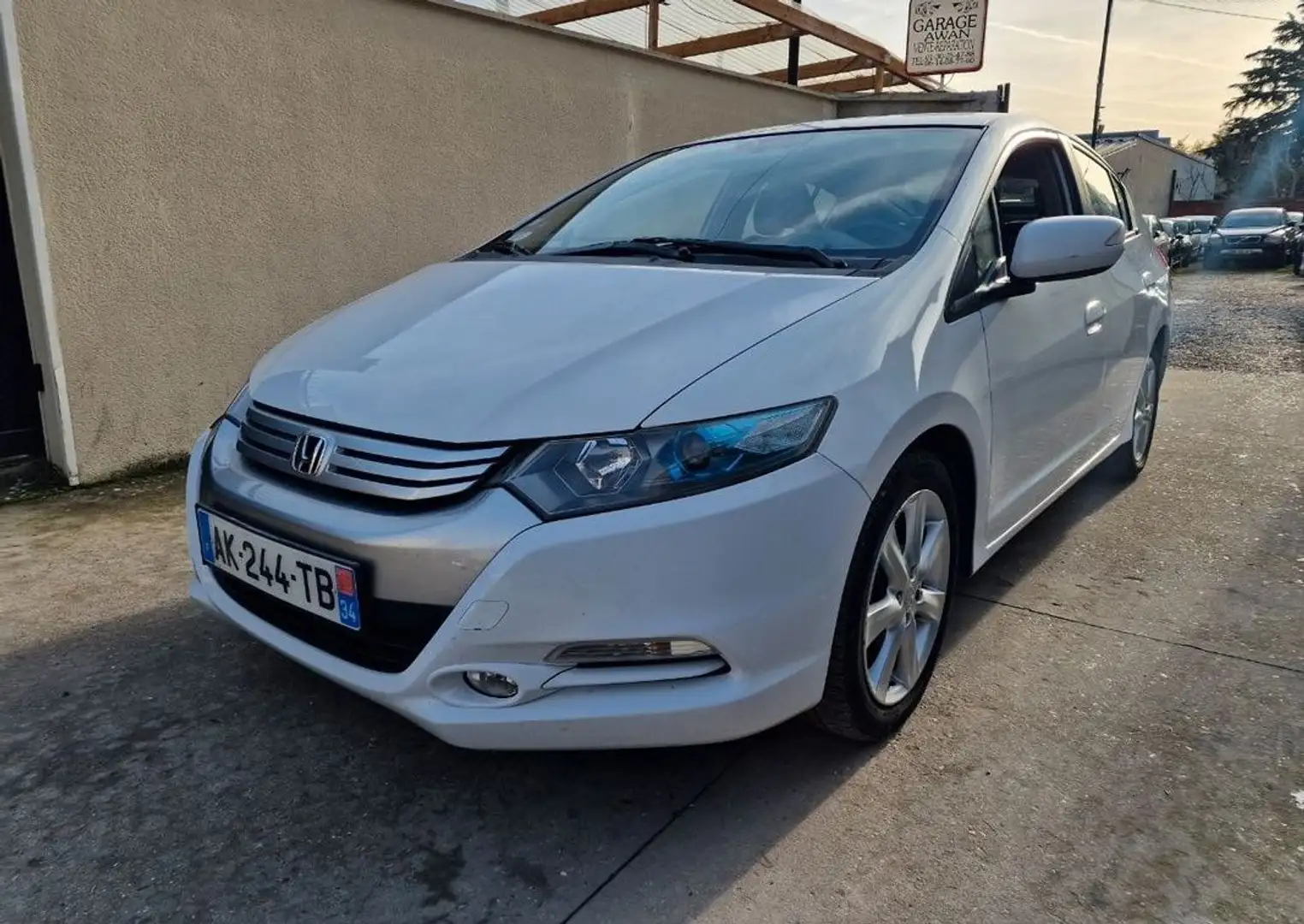 Honda Insight 1.3 i-vtec hybrid élégance boite automatique Weiß - 1