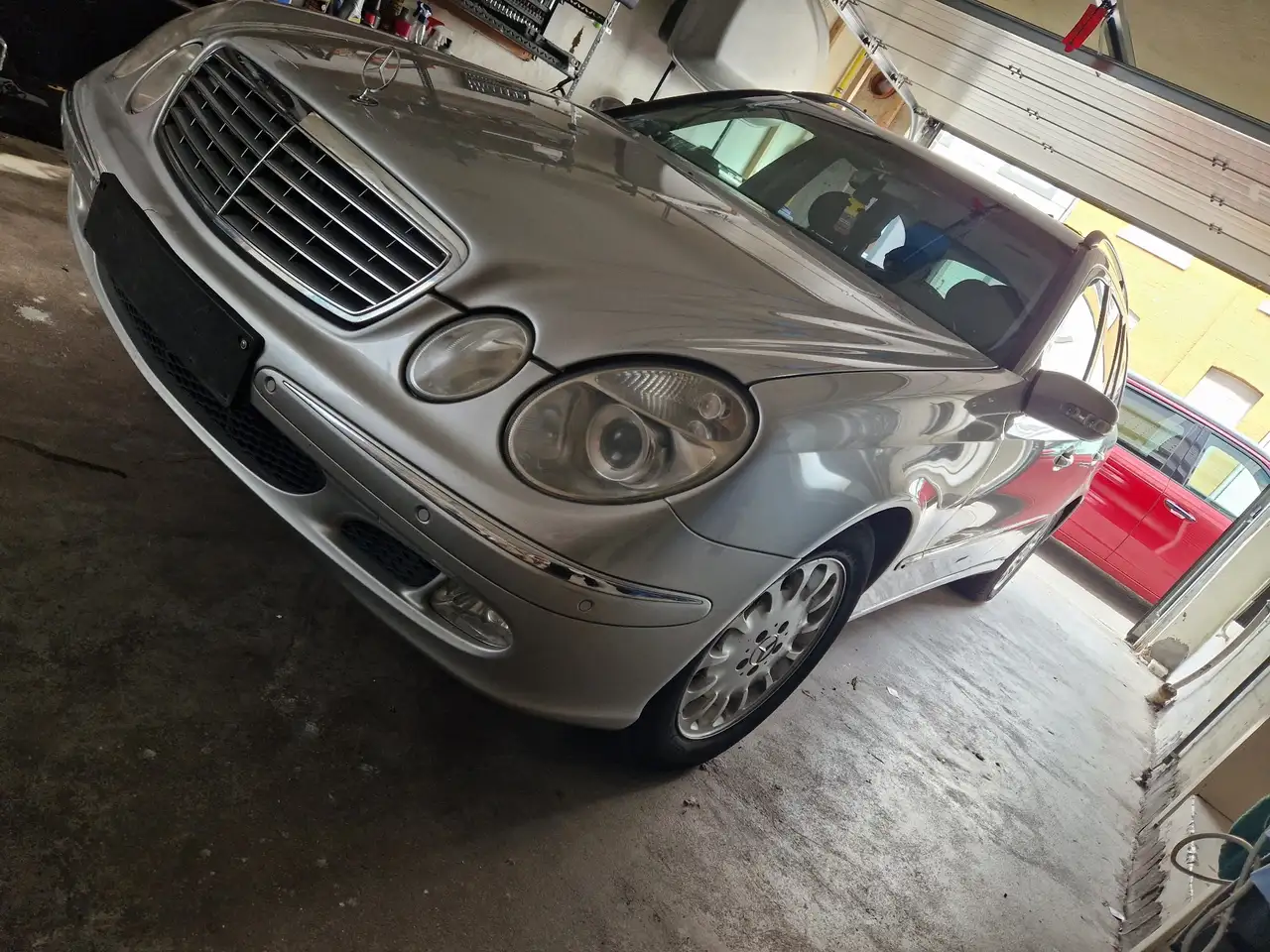Mercedes-Benz E 220