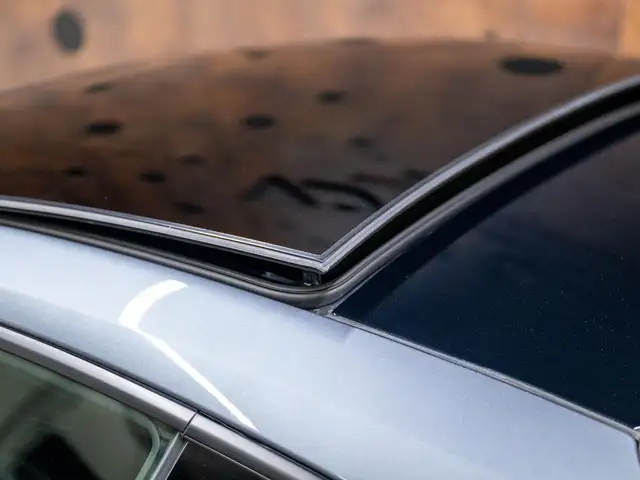 Porsche 911 view 11