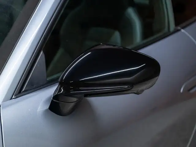 Porsche 911 view 9