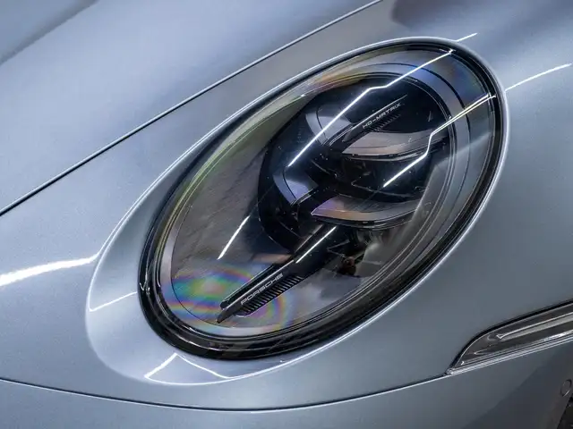 Porsche 911 view 10