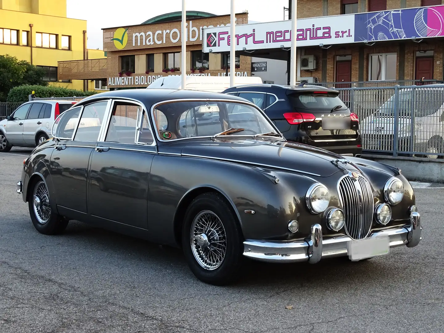 Jaguar MK II anno 1966 Grigio - 2