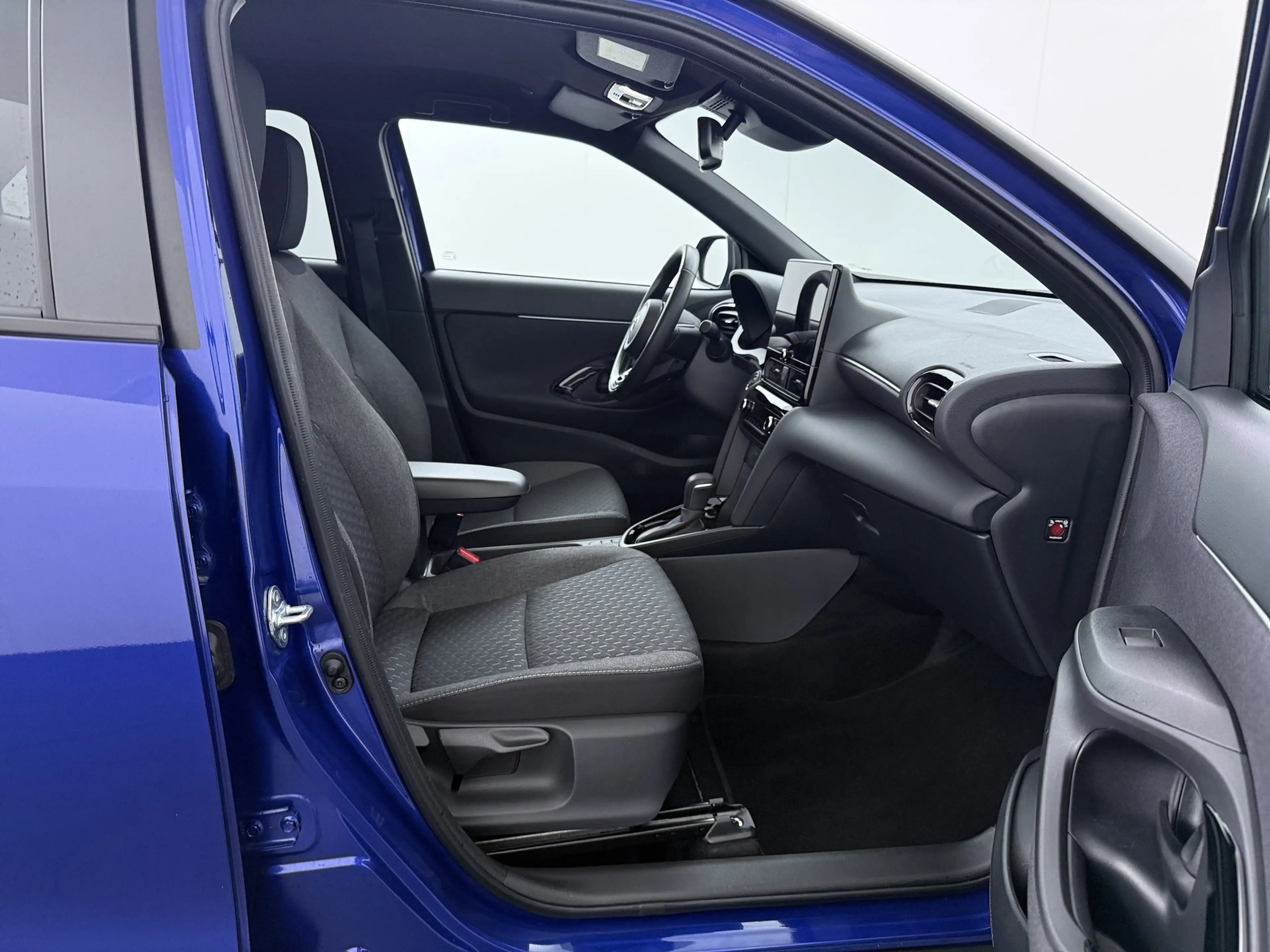 Toyota Yaris Cross 1.5 Hybrid 115 First Edition - Navigatie - Camera — photo 21