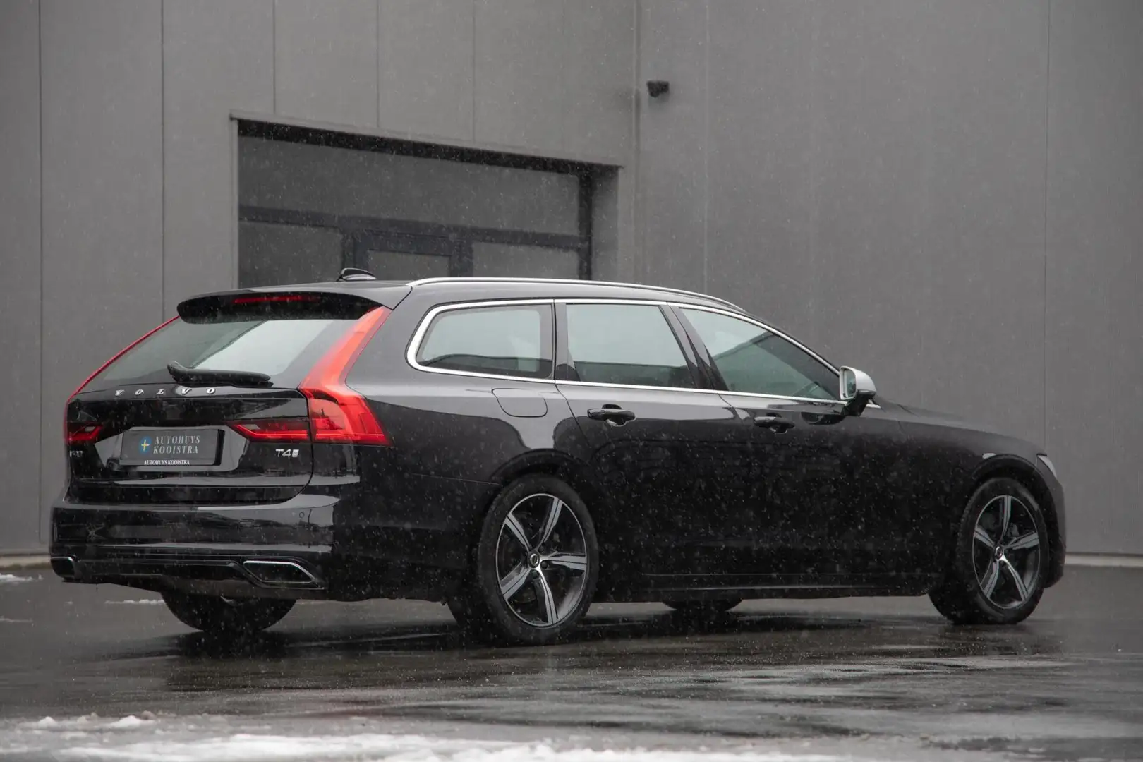 Volvo V90 2.0 T4 Business Sport 190PK|H/K Audio|Leer|Trekhaa Noir - 2