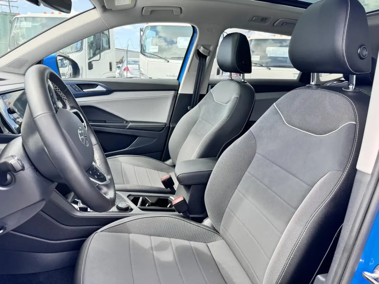 Volkswagen Taos снимка Volkswagen Taos