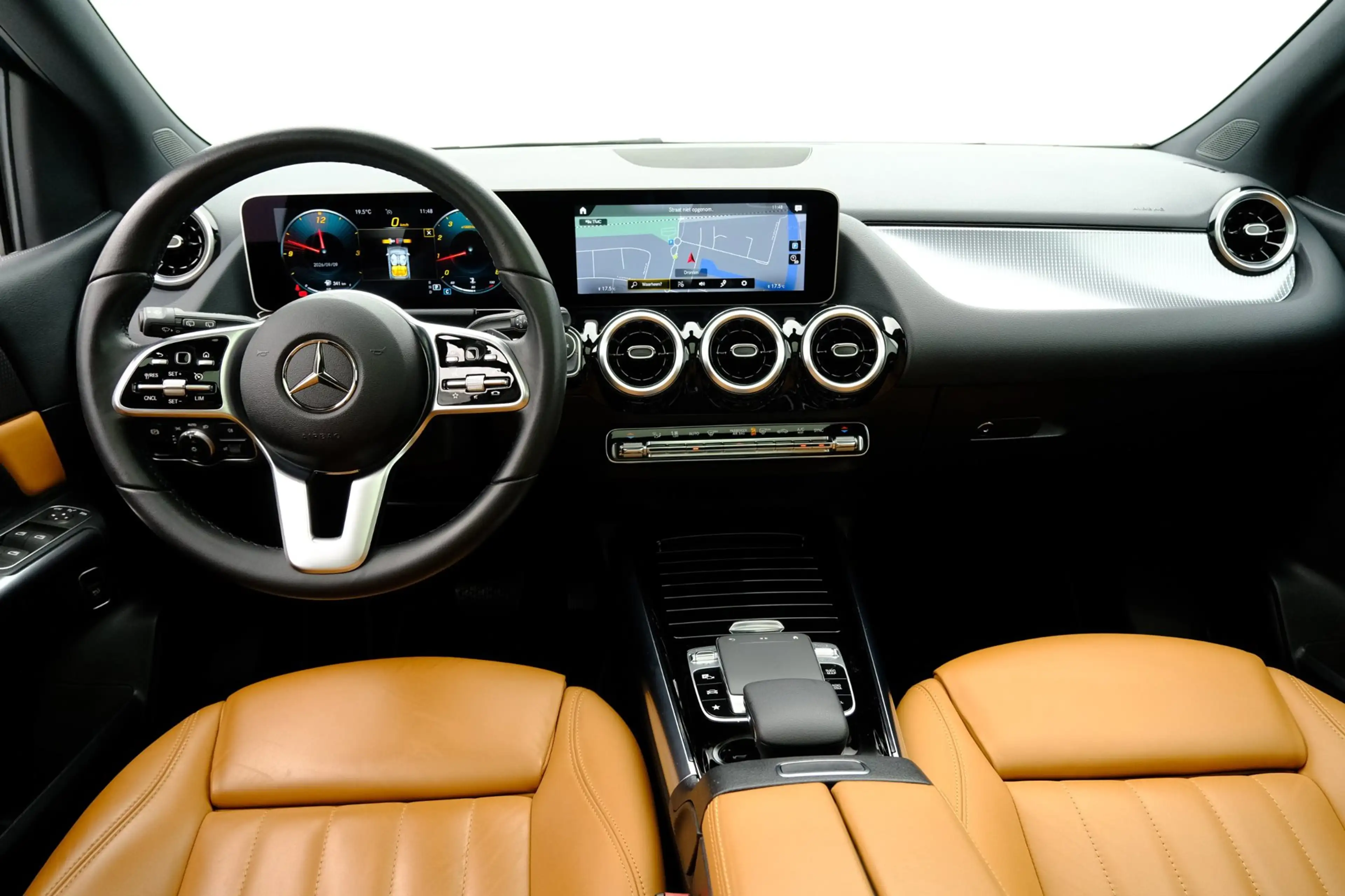 Mercedes-Benz B 180 Launch Edition Aut. 1e eig.|Pano|Clima|Leer|Cam|PD — photo 5