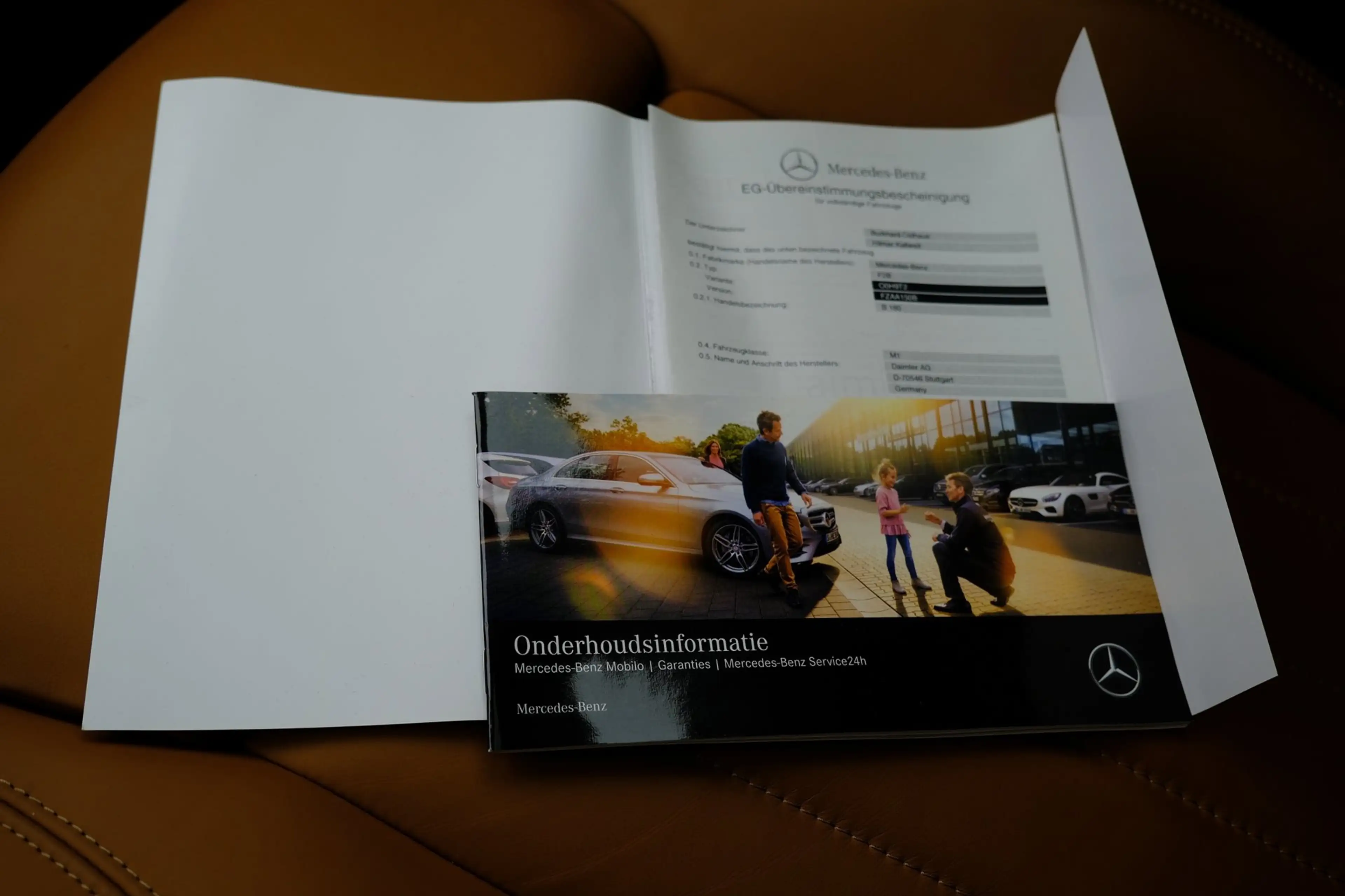 Mercedes-Benz B 180 Launch Edition Aut. 1e eig.|Pano|Clima|Leer|Cam|PD — photo 25