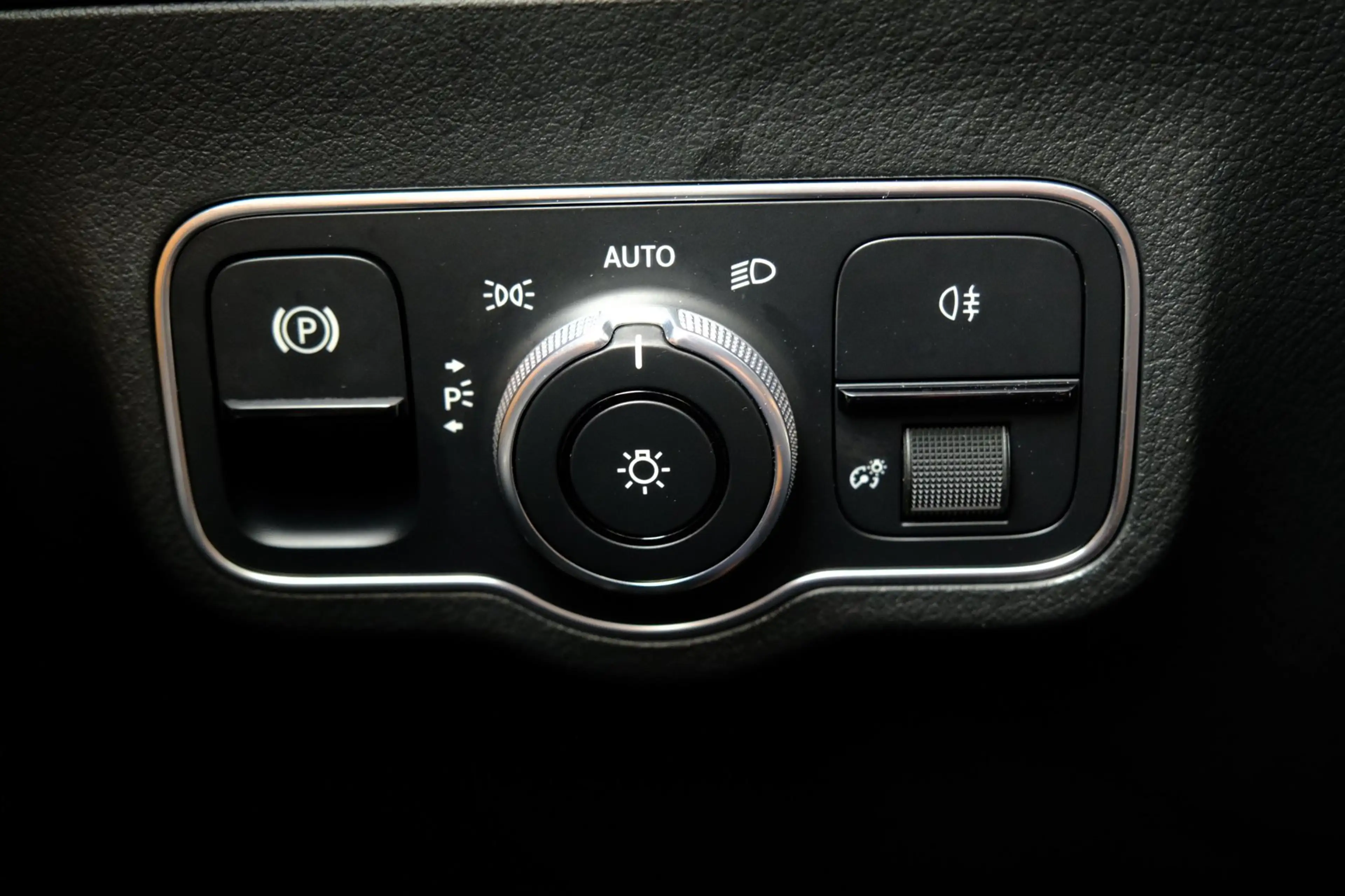 Mercedes-Benz B 180 Launch Edition Aut. 1e eig.|Pano|Clima|Leer|Cam|PD — photo 21