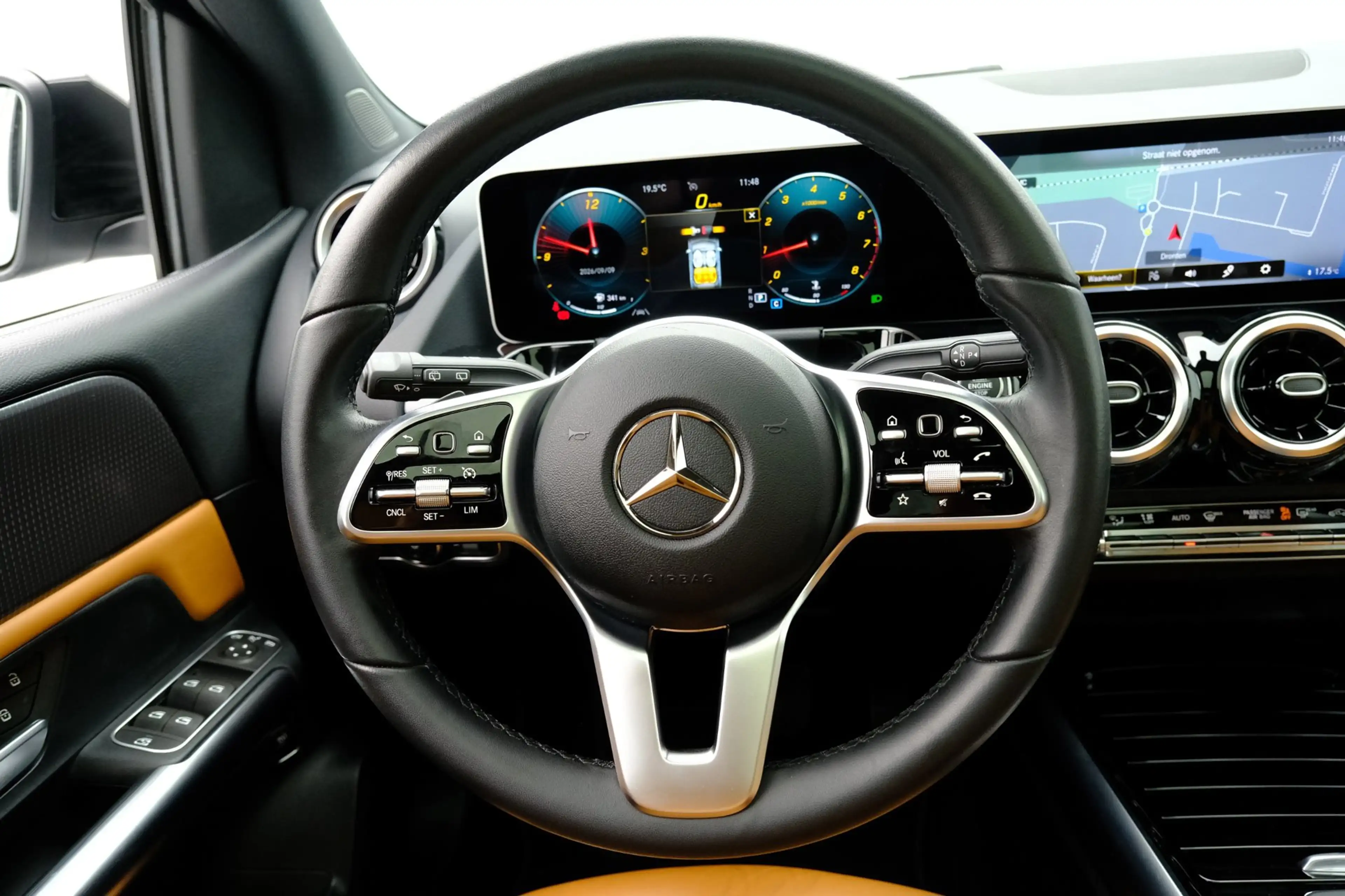 Mercedes-Benz B 180 Launch Edition Aut. 1e eig.|Pano|Clima|Leer|Cam|PD — photo 9