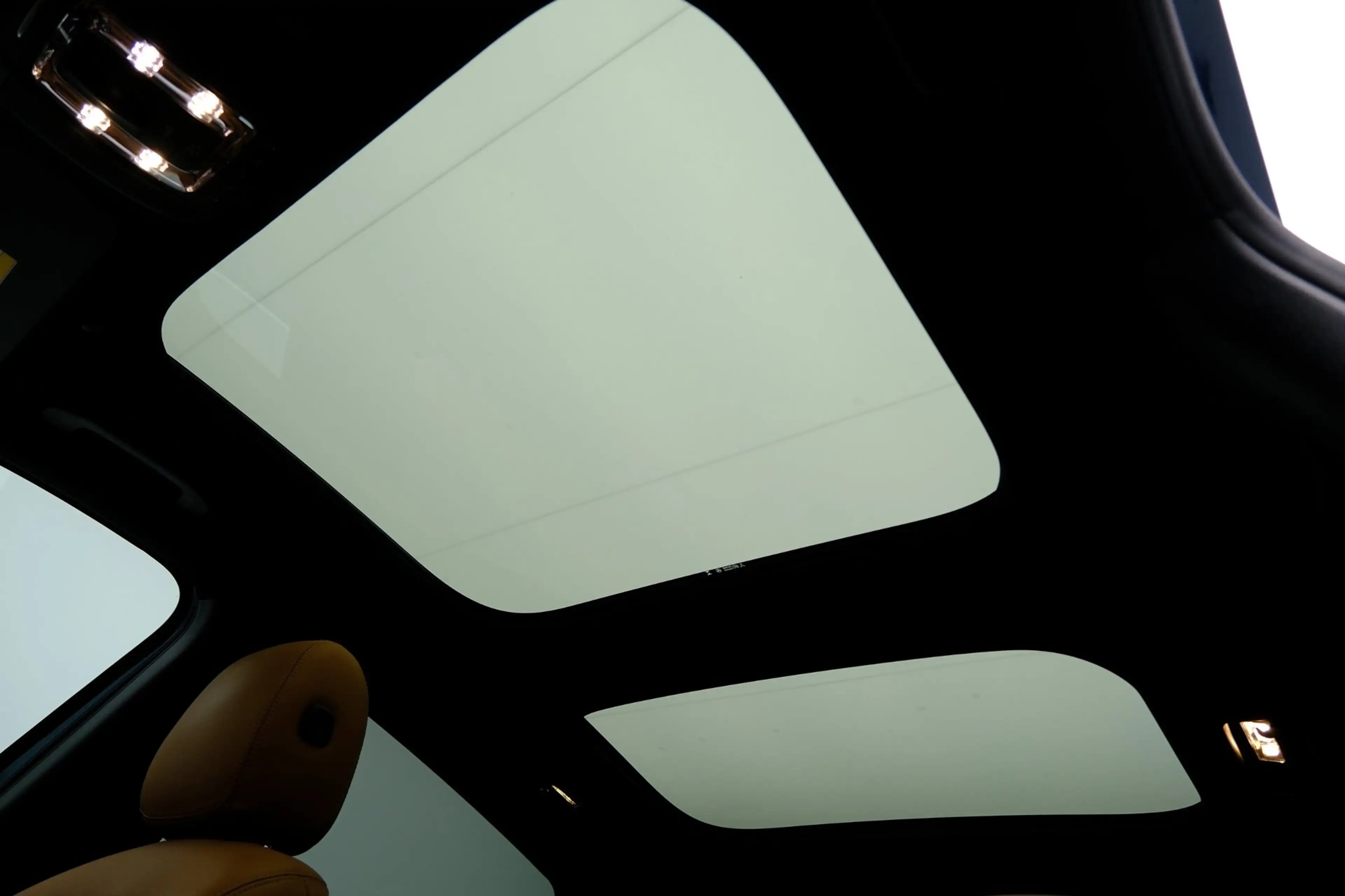 Mercedes-Benz B 180 Launch Edition Aut. 1e eig.|Pano|Clima|Leer|Cam|PD — photo 26