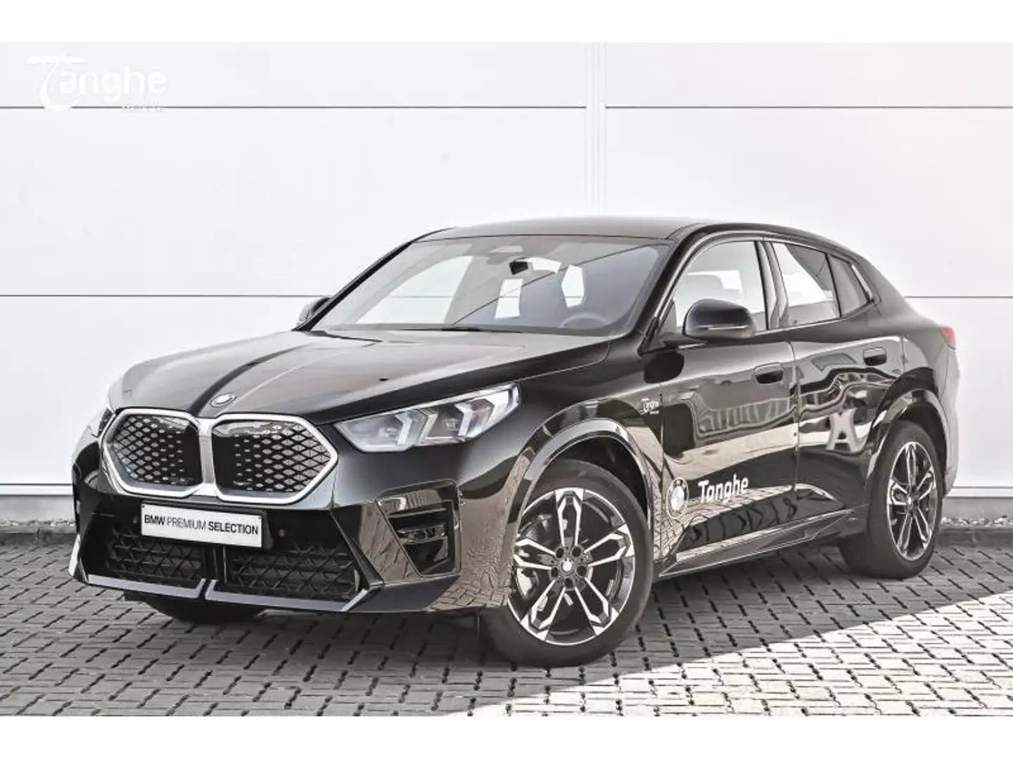 BMW iX2 eDrive20 M Sport Noir - 1