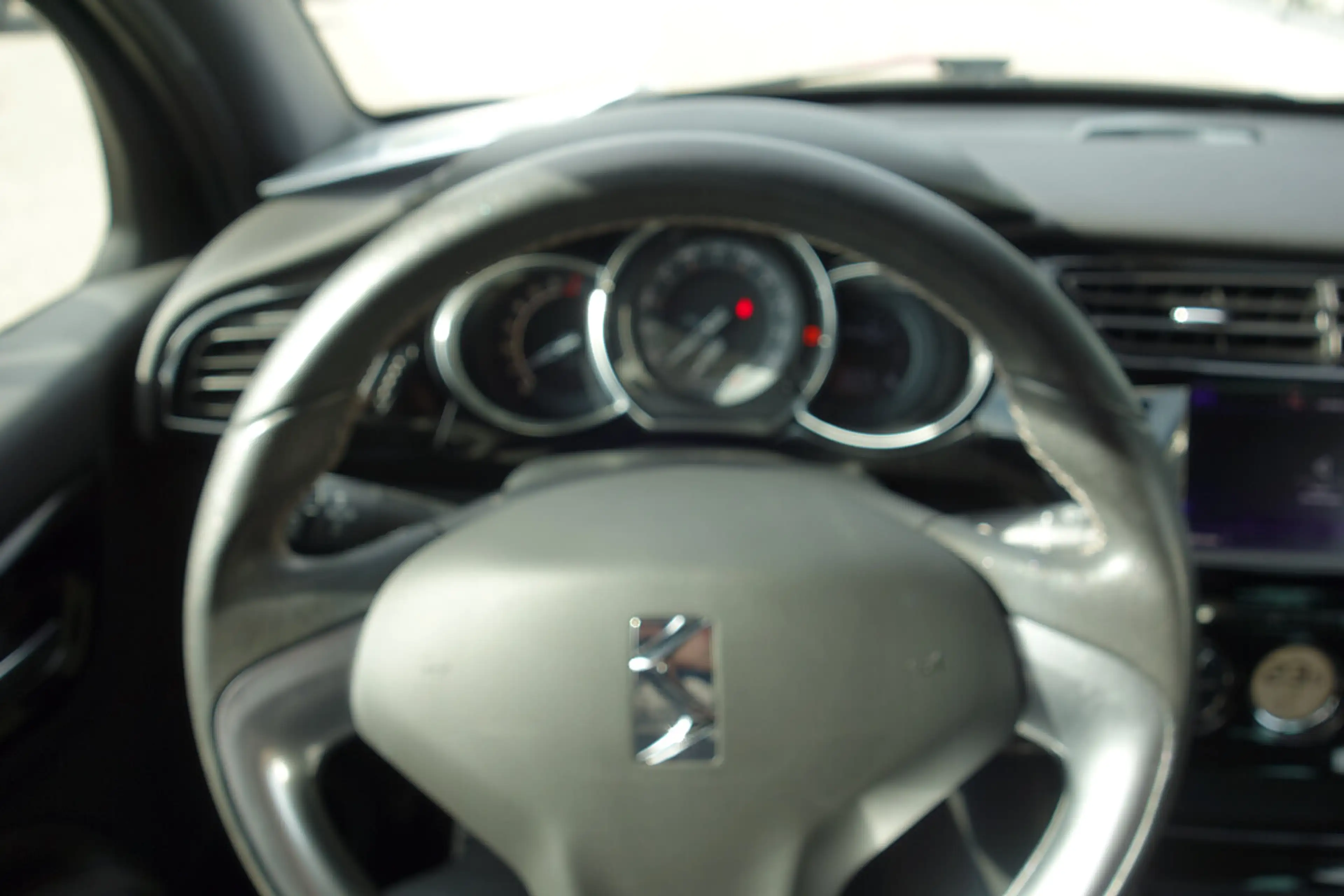 DS Automobiles DS 3 DS3 Cabrio PureTech 130 S&S Sport Chic — photo 12