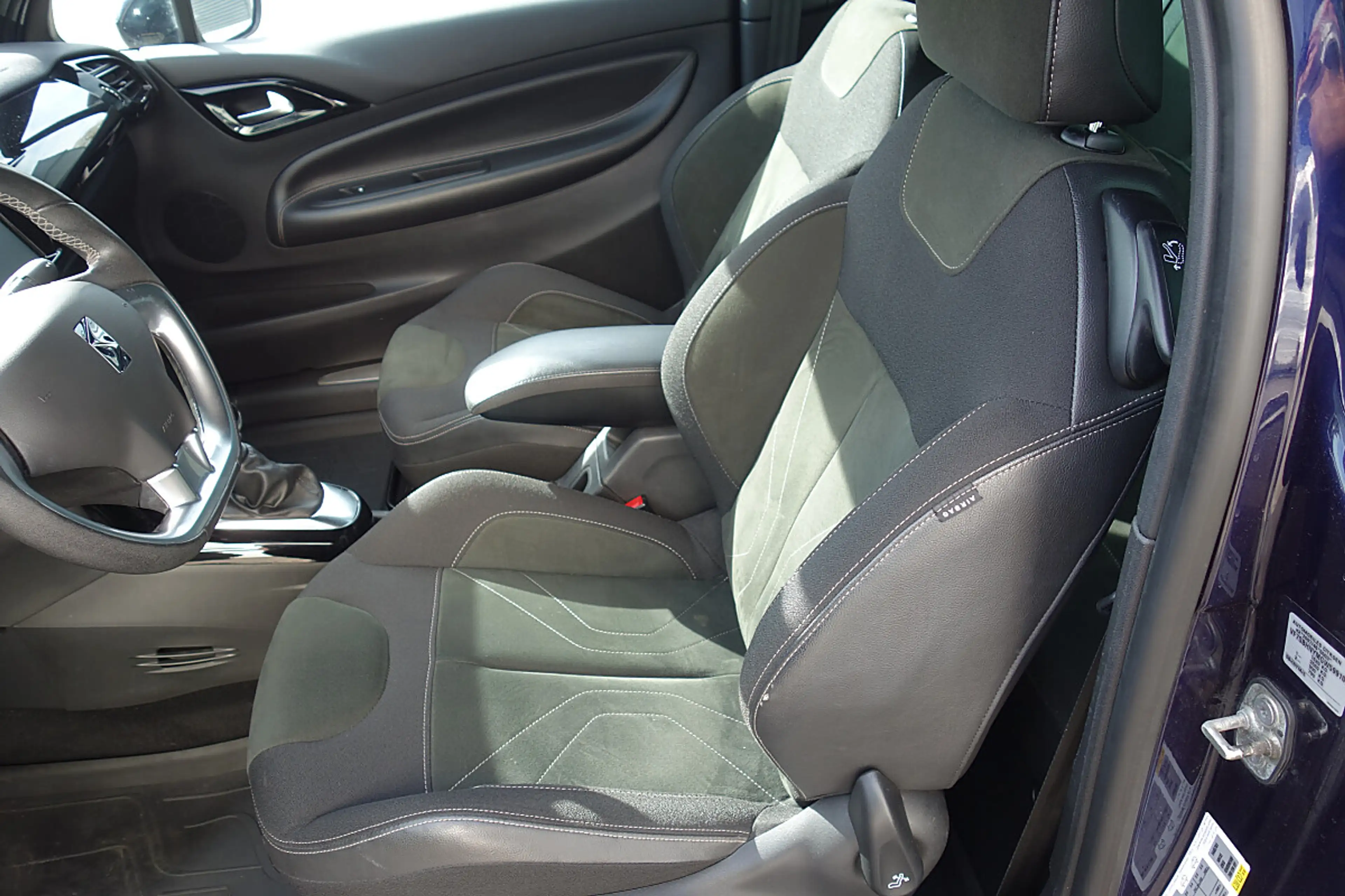 DS Automobiles DS 3 DS3 Cabrio PureTech 130 S&S Sport Chic — photo 9