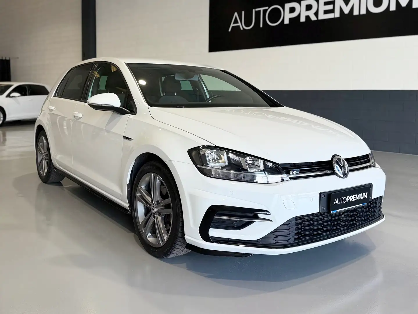 Volkswagen Golf Golf 5p 1.6 tdi Sport 115cv DSG R-Line Bianco - 1