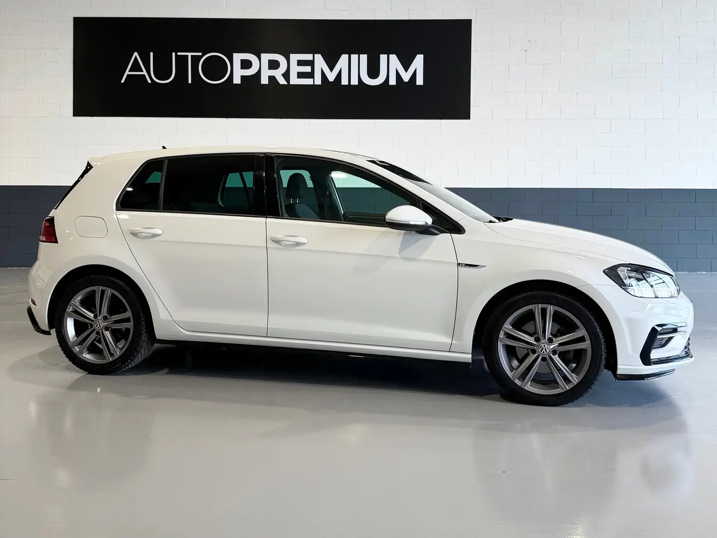 Volkswagen Golf Golf 5p 1.6 tdi Sport 115cv DSG R-Line Bianco - 2