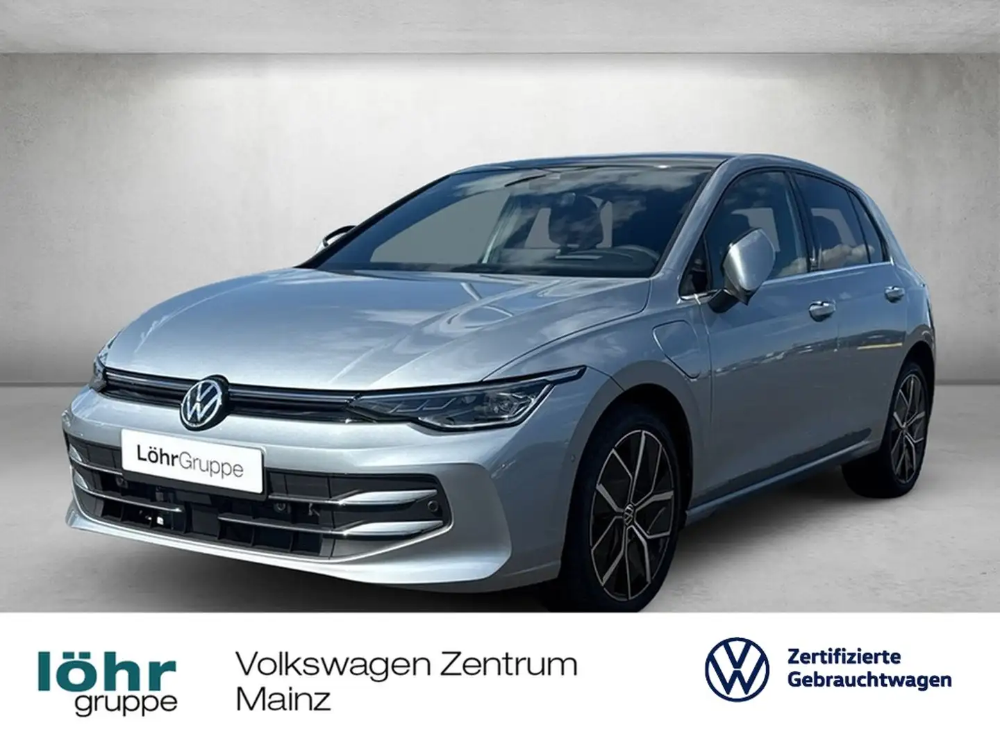Volkswagen Golf Style 1,5 l eHybrid DSG *AHK Silber - 1