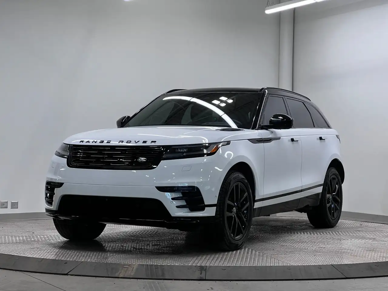 2025 Land Rover Range Rover Velar