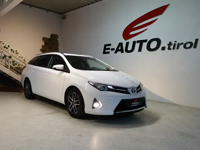 Toyota Auris TS D-4D *STYLE *GARANTIE *NEUES ÖAMTC-GUTACHTEN...