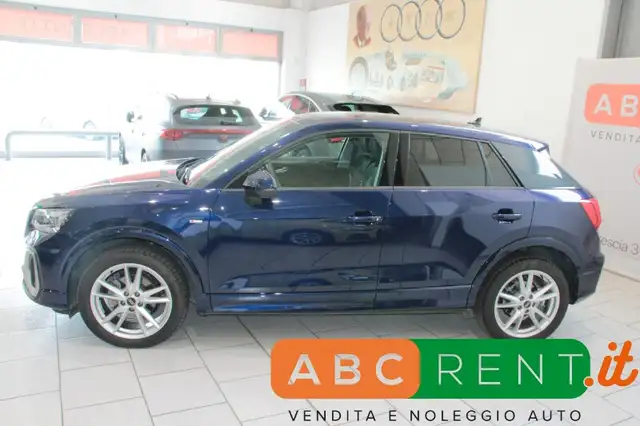 Audi Q2 view 4