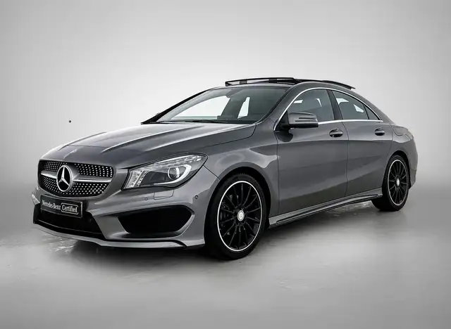 Mercedes-Benz CLA 200 Coupé AMG Line | Panoramisch Dak | Dodehoekassiste