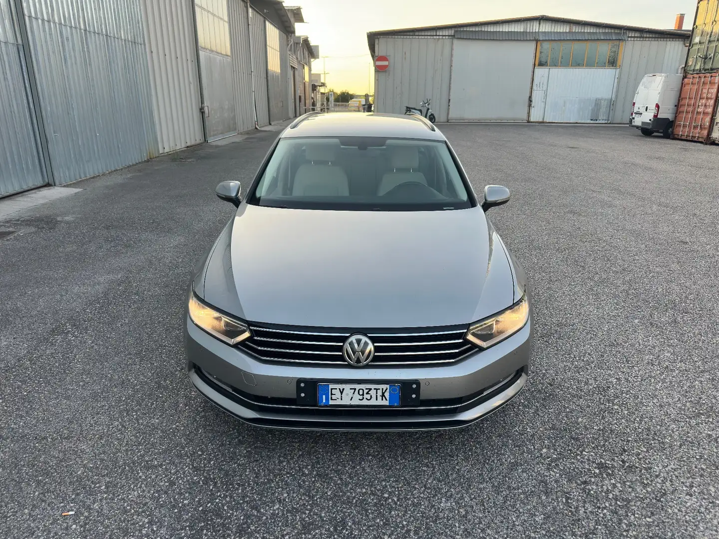 Volkswagen Passat Passat Variant 1.6 TDI Comfortline BlueMotion Tech Grigio - 2