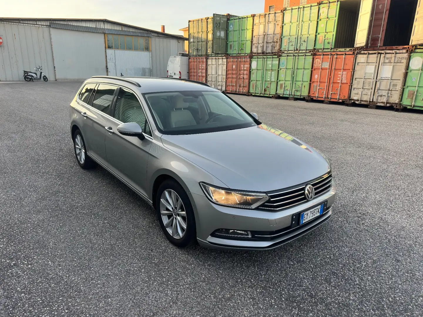Volkswagen Passat Passat Variant 1.6 TDI Comfortline BlueMotion Tech Grigio - 1