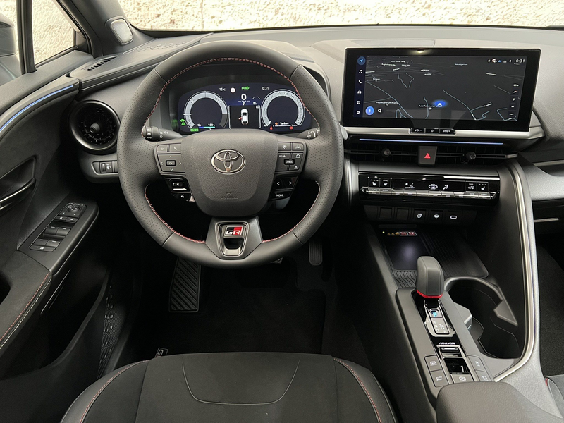 Toyota C-HR Plug-In Hybrid GR Sport "BARPREIS" — photo 9